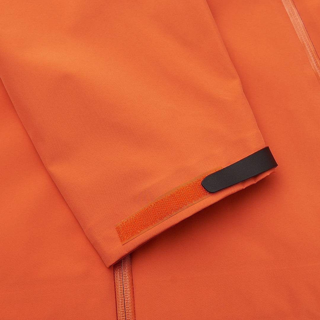 Arc teryx BETA LT Waterproof Hard Shell Hooded Jacket for Skiing Hiking Outdoor Unisex Kobold