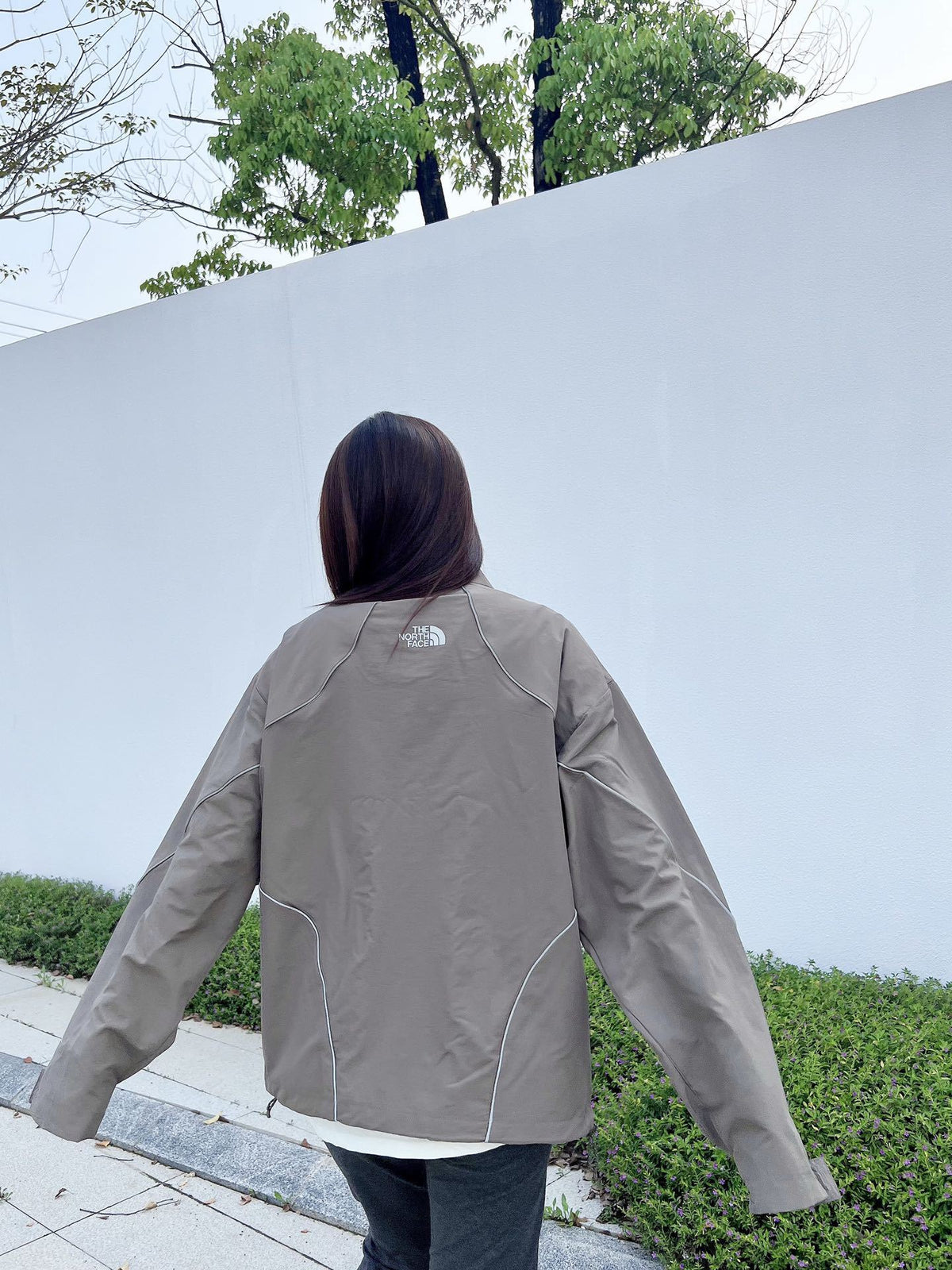 The North Face Taupe Brown Lightweight Windbreaker Full Zip Travel Outdoor Jacket Unisex Taupe Brown